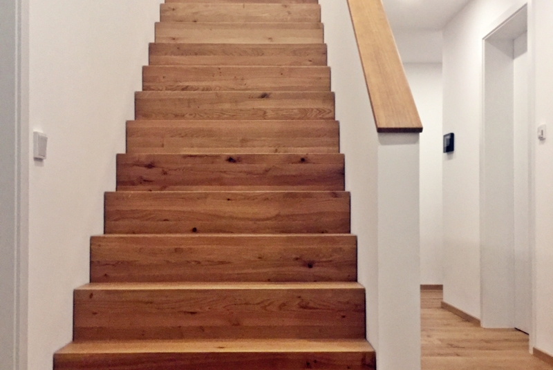 Innenausbau Treppen und Fußböden